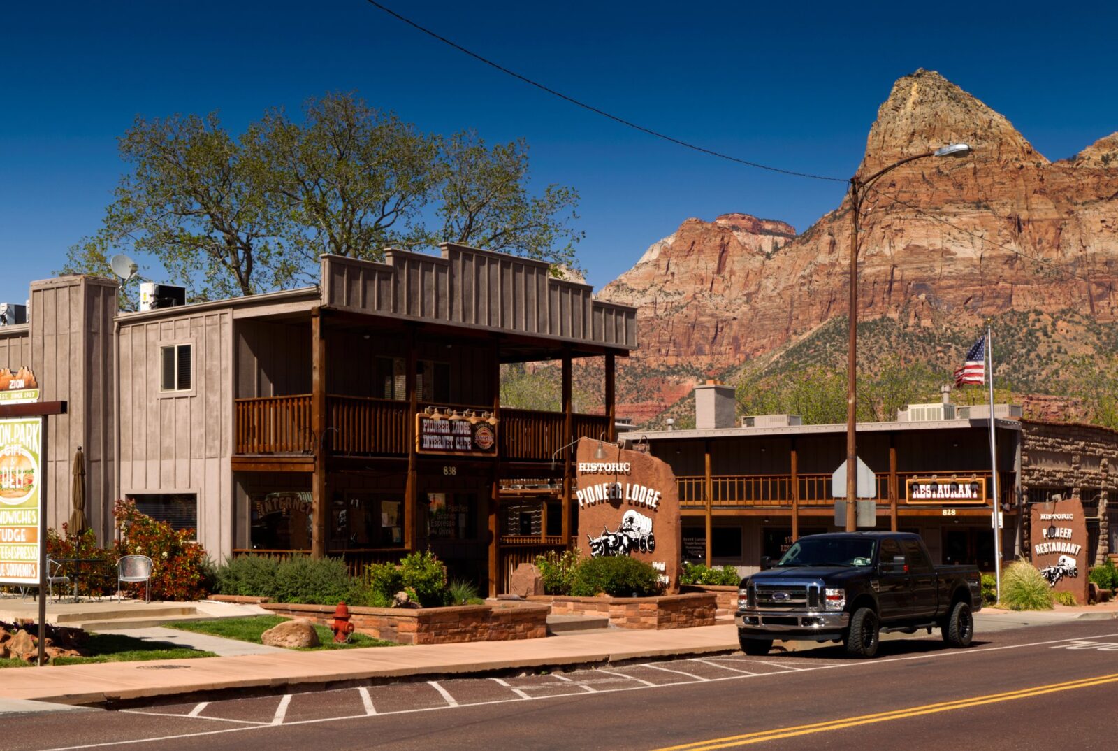 Zion Pioneer Lodge